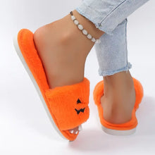 Load image into Gallery viewer, Cozy pumpkin slippers
