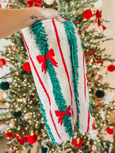 Load image into Gallery viewer, Christmas Plush Throws
