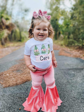 Load image into Gallery viewer, Vintage Girls Christmas tree name top
