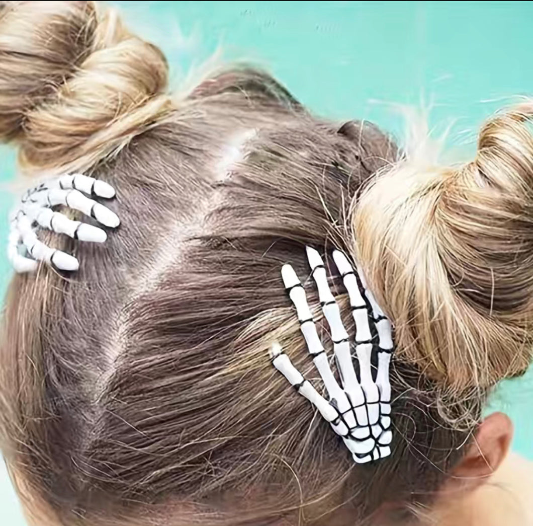 2 piece Skeleton claw hair clip