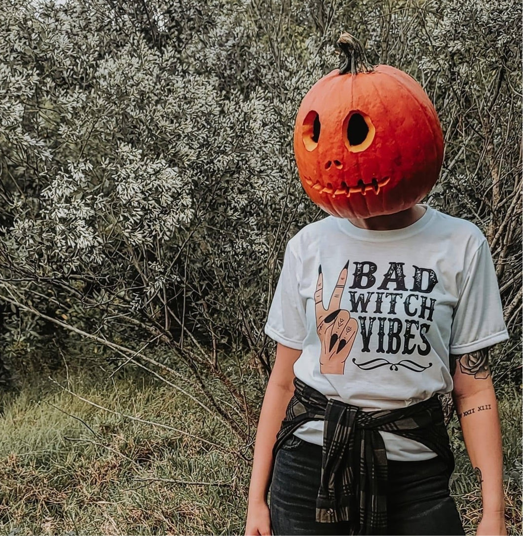 Bad witch vibes Tee - adult
